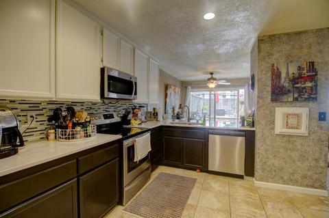 1116 Cedar Creek Dr #2, Modesto, CA 95355 photo 4