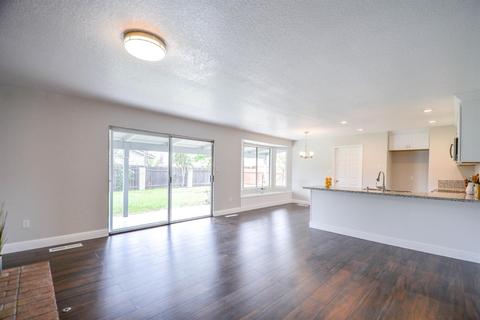 209 Bluegrass Ln, Modesto, CA 95351 photo 10