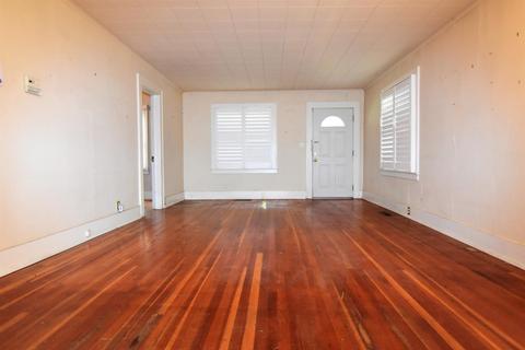 956 E Main St, Turlock, CA 95380 photo 8