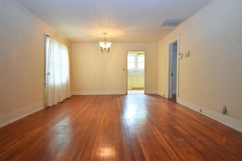 956 E Main St, Turlock, CA 95380 photo 10