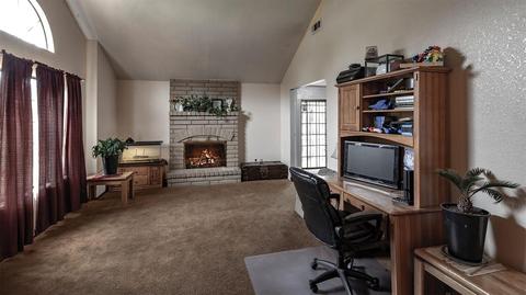 116 N Emerald Ave, Modesto, CA 95351 photo 2