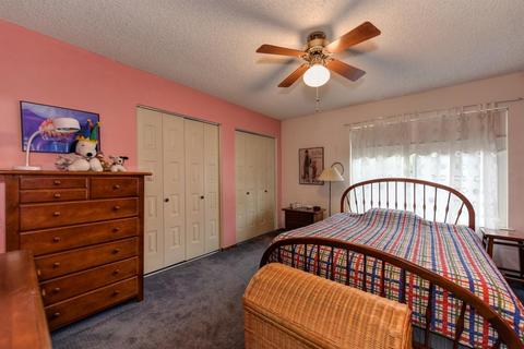 3923 Oak Villa Cir, Carmichael, CA 95608 photo 17
