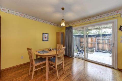 3923 Oak Villa Cir, Carmichael, CA 95608 photo 10