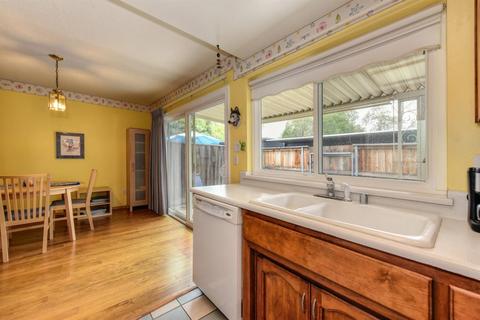 3923 Oak Villa Cir, Carmichael, CA 95608 photo 15