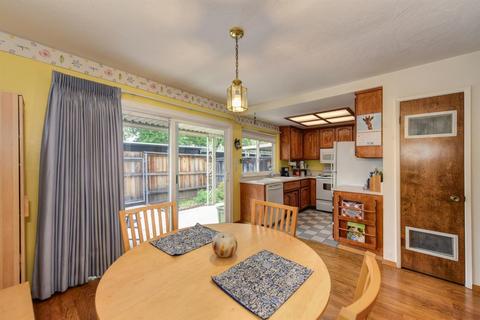 3923 Oak Villa Cir, Carmichael, CA 95608 photo 11