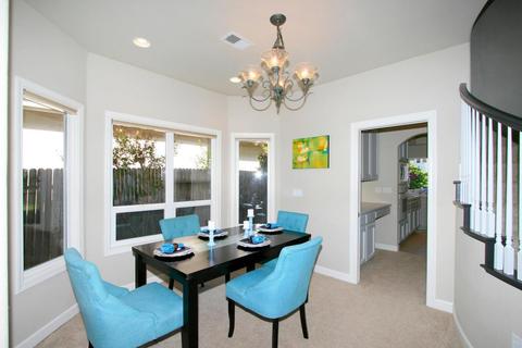 1711 Hampton Dr, Davis, CA 95616 photo 5