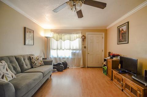 665 Diane Dr, Manteca, CA 95336 photo 2