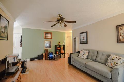 665 Diane Dr, Manteca, CA 95336 photo 4