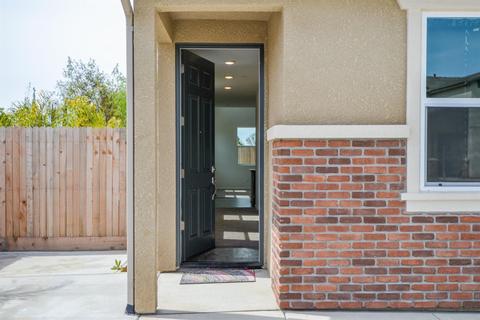 206 Solano St, Madera, CA 93638 photo 5