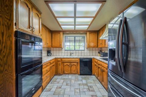 913 E Milgeo Ave, Ripon, CA 95366 photo 11