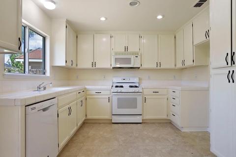 1643 Ray Wise Ln, Tracy, CA 95376 photo 2