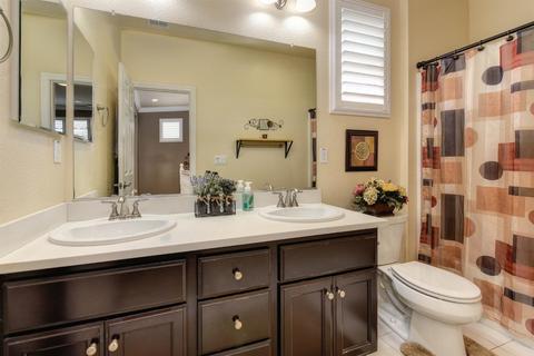1352 Bugby Ln, Folsom, CA 95630 photo 18