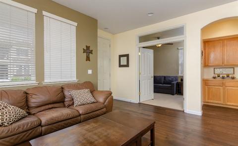 3 Bascom Ct, Sacramento, CA 95835 photo 4