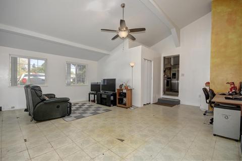 1321 Buckeye Ln, Davis, CA 95618 photo 18