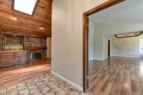 7245 Willowbank Way, Carmichael, CA 95608 photo 8