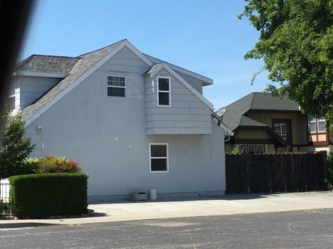 2105 Glasgow Dr, Ceres, CA 95307 photo 2