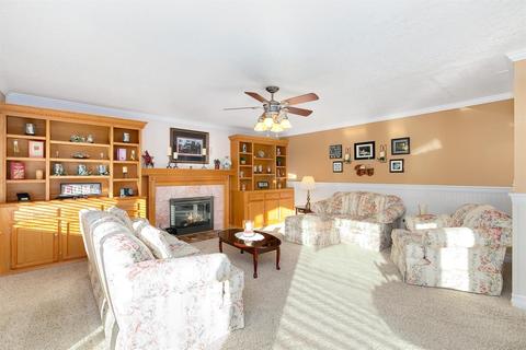 1295 Hunt Rd, Manteca, CA 95337 photo 11