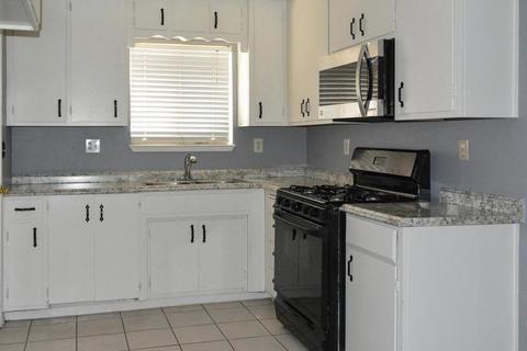 912 Aeron Ct, Modesto, CA 95351 photo 2