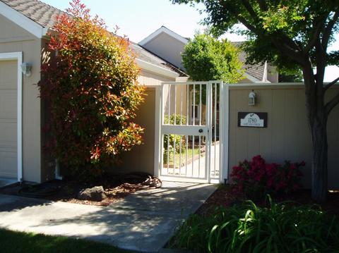 1780 Cape Cod Cir, Lodi, CA 95242 photo 2