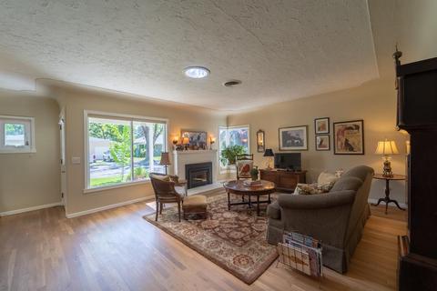 1301 Fulton St, Modesto, CA 95350 photo 4