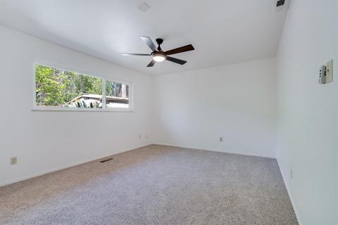 2066 Edgewood Dr, Lodi, CA 95242 photo 17
