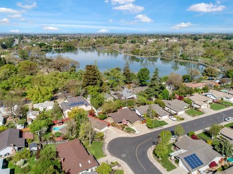 2066 Edgewood Dr, Lodi, CA 95242 photo 2