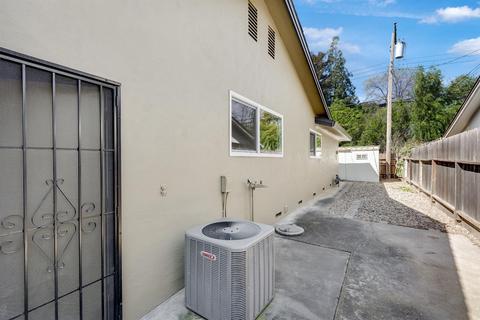 2066 Edgewood Dr, Lodi, CA 95242 photo 24