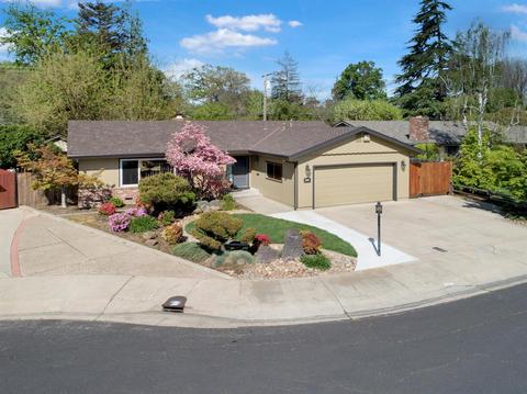 2066 Edgewood Dr, Lodi, CA 95242 photo 3