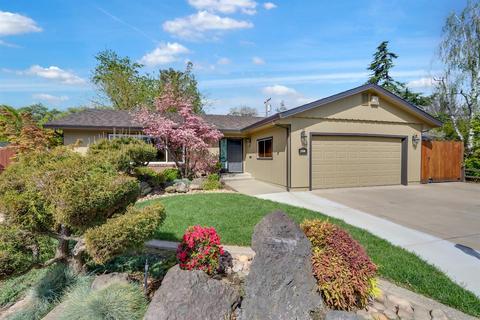 2066 Edgewood Dr, Lodi, CA 95242 photo 1