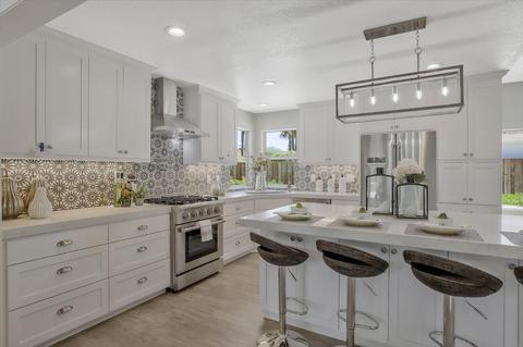 810 Spring Creek Dr, Ripon, CA 95366 photo 1