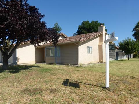 1115 Lee Ave, Gustine, CA 95322 photo 4