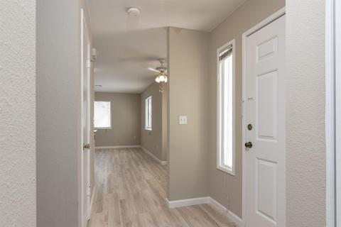 433 W Golf Cir, Manteca, CA 95337 photo 3
