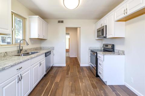 332 N Powers Ave, Manteca, CA 95336 photo 9