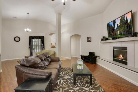 1022 Breakers Ct, Galt, CA 95632 photo 8