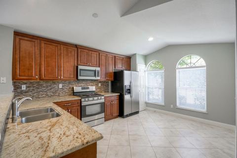 320 Mette Ct, Folsom, CA 95630 photo 2