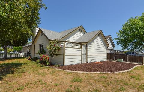 3820 Cougar Pl, Modesto, CA 95356 photo 2