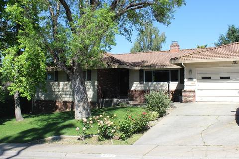 4752 Wilmer St, Carmichael, CA 95608 photo 1