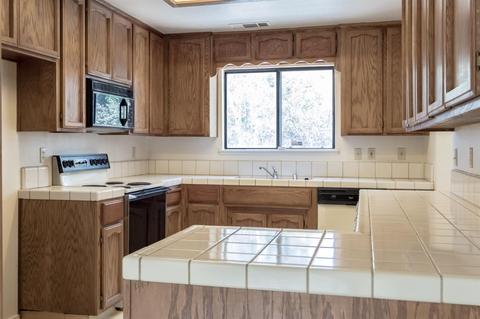 1601 Shadewood Dr, Modesto, CA 95355 photo 9