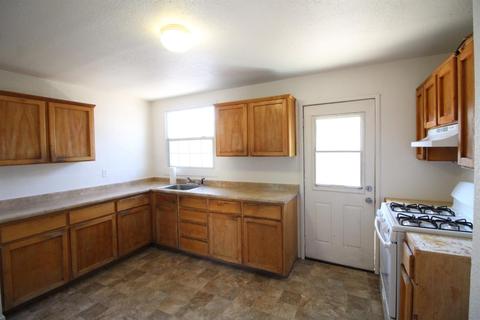 218 Locust Ave, Manteca, CA 95337 photo 8