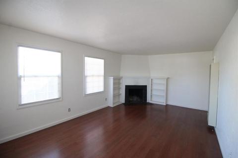 218 Locust Ave, Manteca, CA 95337 photo 2