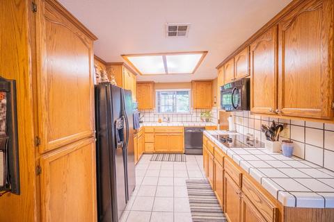 3716 Dix Ln, Modesto, CA 95356 photo 6