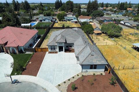 2913 Greff Ct, Denair, CA 95316 photo 4