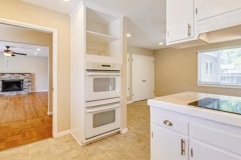 2015 Joaquin St, Modesto, CA 95350 photo 12