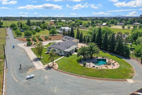 9801 Orr Rd, Galt, CA 95632 photo 2