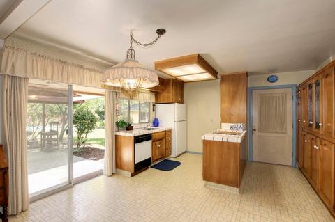 4041 Sumner Ln, Carmichael, CA 95608 photo 9