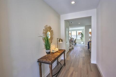 944 Stebbins Ln, Davis, CA 95616 photo 3