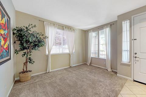 29 Diggins Dr, Folsom, CA 95630 photo 4