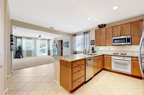 29 Diggins Dr, Folsom, CA 95630 photo 2