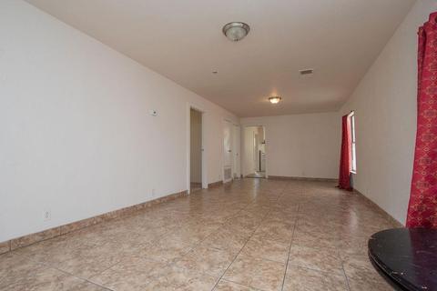 904 3rd St, Modesto, CA 95351 photo 16