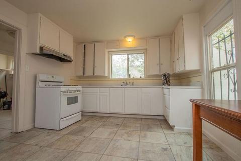 904 3rd St, Modesto, CA 95351 photo 4